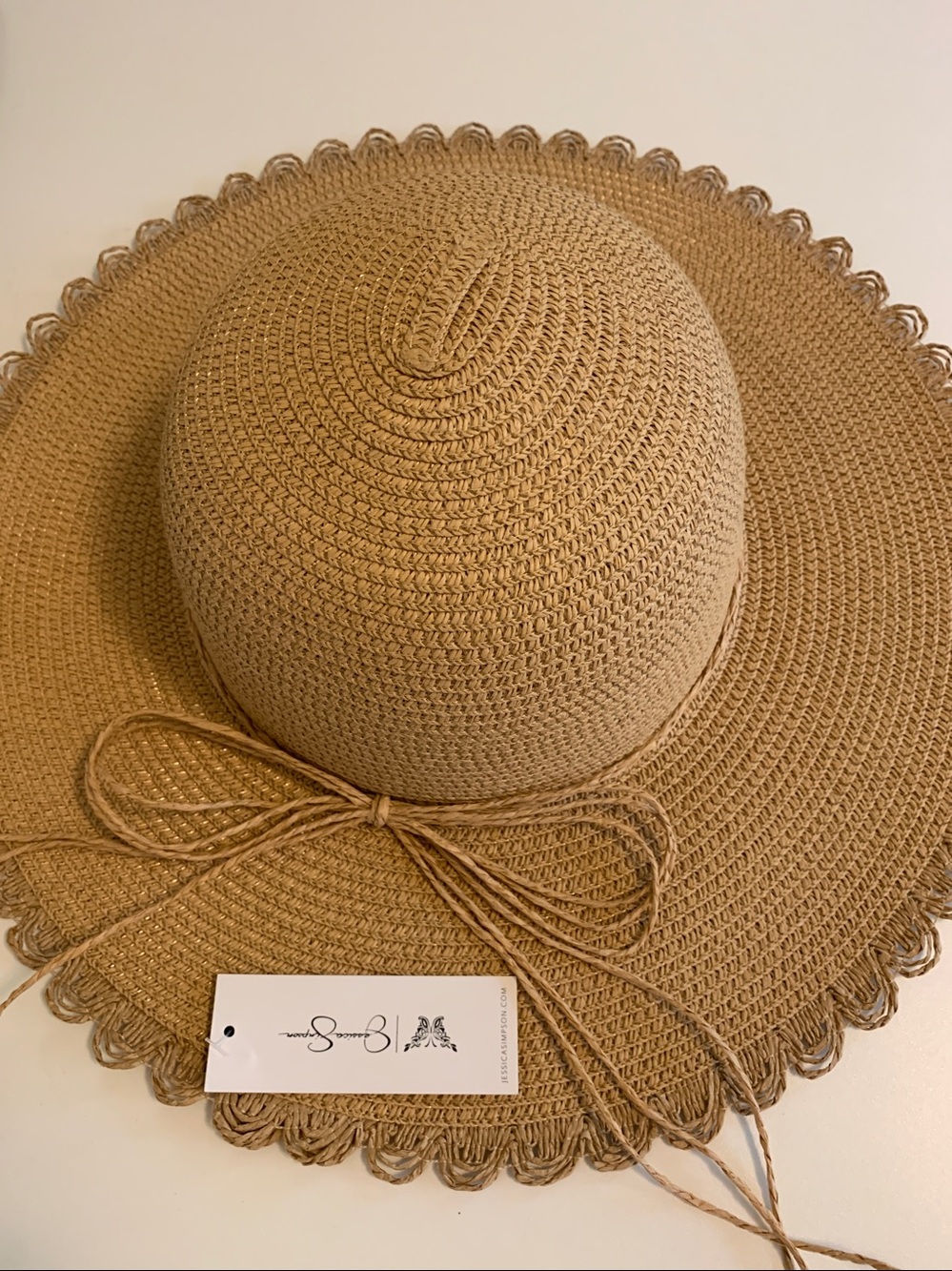 Jessica Simpson Scalloped Edge Wide Brim Straw Hat - UPF 50 UV Protection - Picture 2 of 9